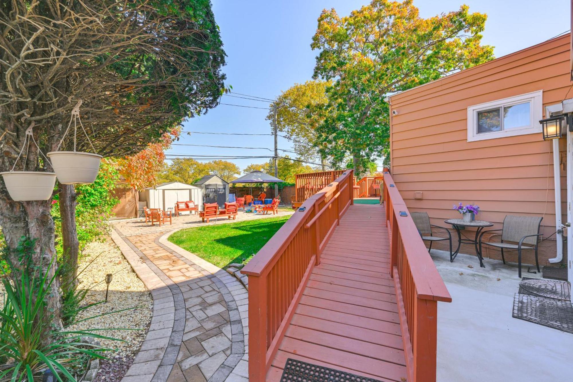 Central Elmont Studio With Great Outdoor Space! Zewnętrze zdjęcie
